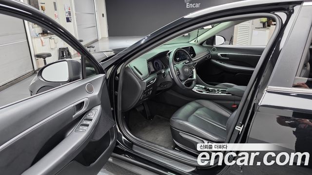 Hyundai Sonata 2022 — photo 13