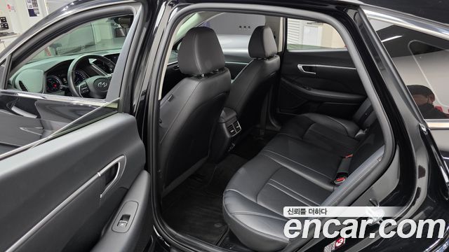 Hyundai Sonata 2022 — photo 18