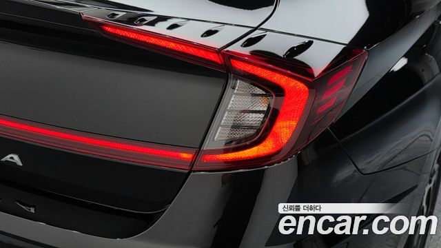 Hyundai Sonata 2022 — photo 9