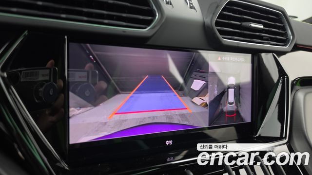 Lamborghini Urus 2023 — photo 21
