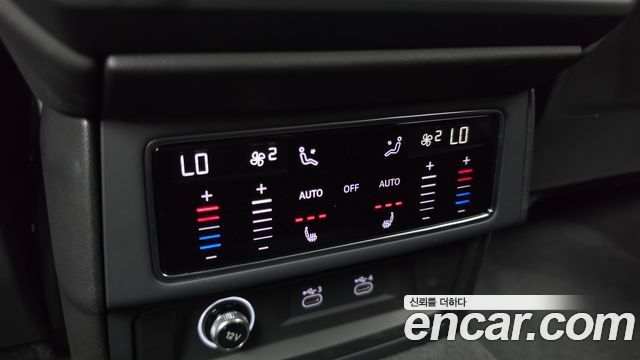 Lamborghini Urus 2023 — photo 25