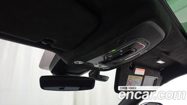 Lamborghini Urus 2023 — photo 33