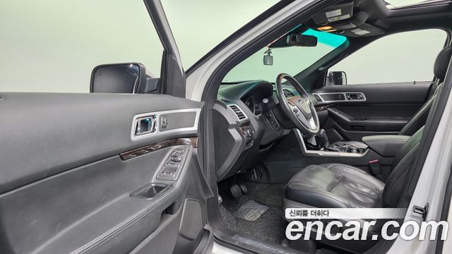 Ford Explorer 2014 — photo 13
