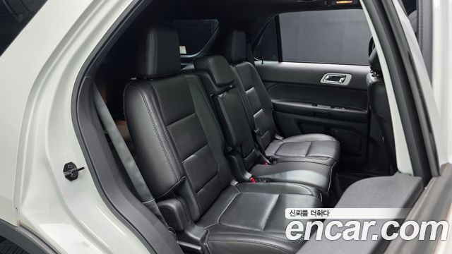 Ford Explorer 2014 — photo 17