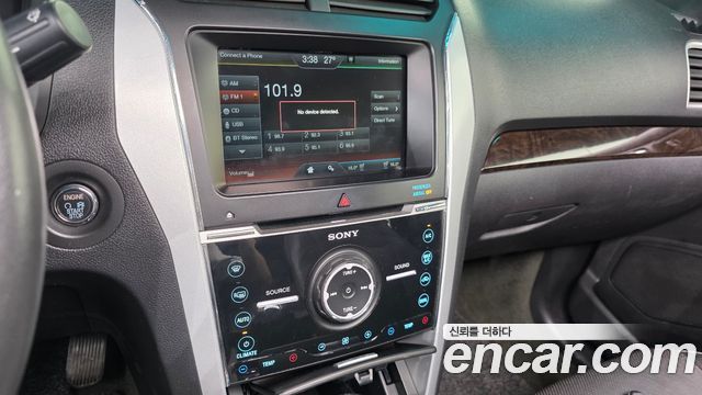 Ford Explorer 2014 — photo 21