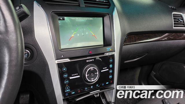 Ford Explorer 2014 — photo 23