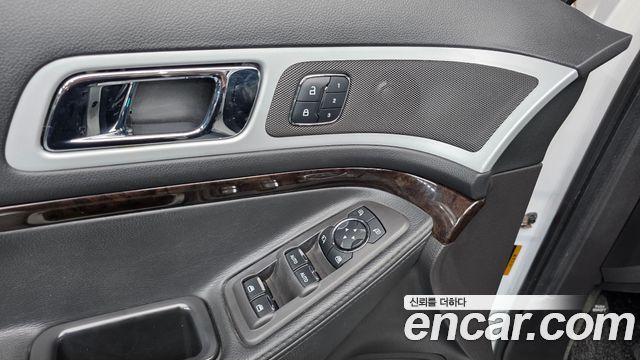 Ford Explorer 2014 — photo 26