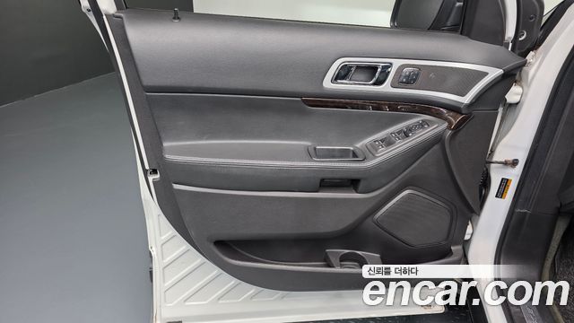 Ford Explorer 2014 — photo 14