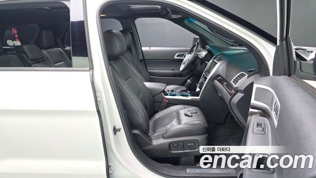 Ford Explorer 2014 — photo 16