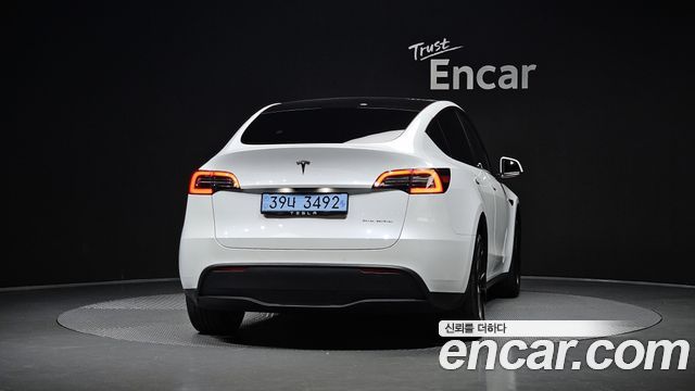 Tesla Model Y 2021 — photo 4