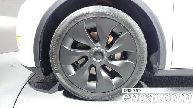Tesla Model Y 2021 — photo 5
