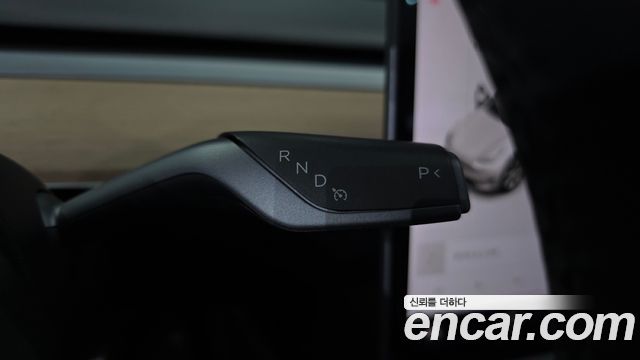 Tesla Model Y 2021 — photo 12