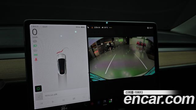 Tesla Model Y 2021 — photo 20