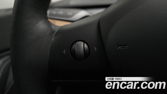 Tesla Model Y 2021 — photo 23