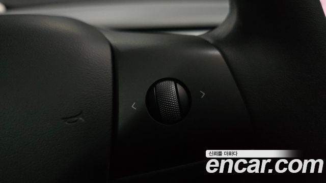 Tesla Model Y 2021 — photo 24