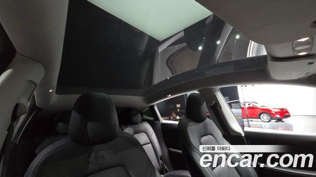 Tesla Model Y 2021 — photo 25
