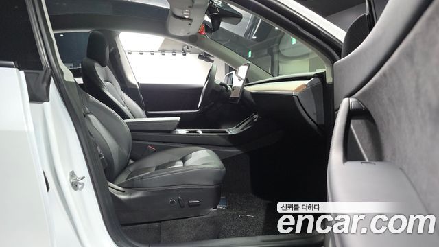 Tesla Model Y 2021 — photo 16