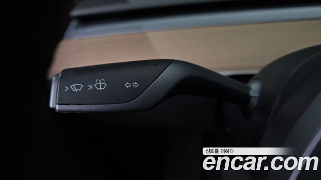 Tesla Model Y 2021 — photo 27