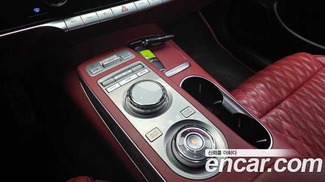 Genesis GV70 2021 — photo 9