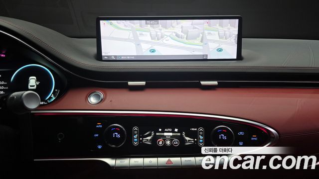 Genesis GV70 2021 — photo 15