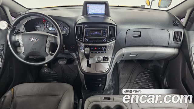 Hyundai Starex 2017 — photo 10