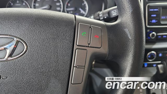 Hyundai Starex 2017 — photo 22