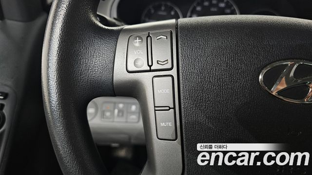 Hyundai Starex 2017 — photo 23