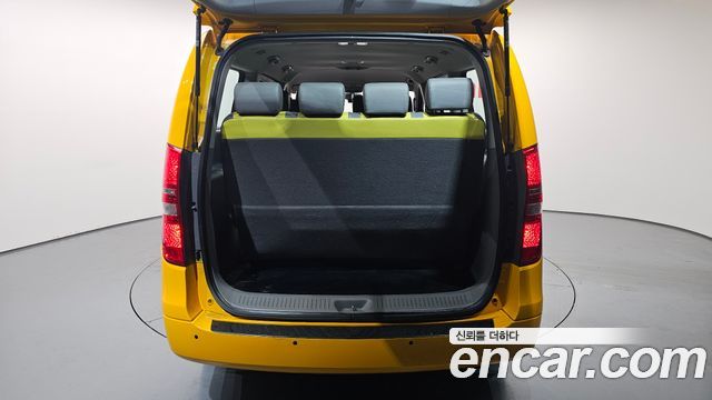 Hyundai Starex 2017 — photo 24
