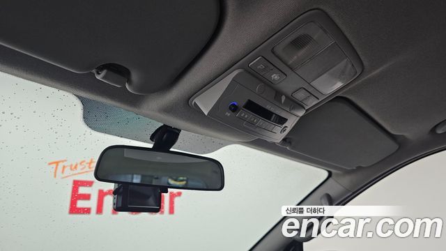 Hyundai Starex 2017 — photo 26