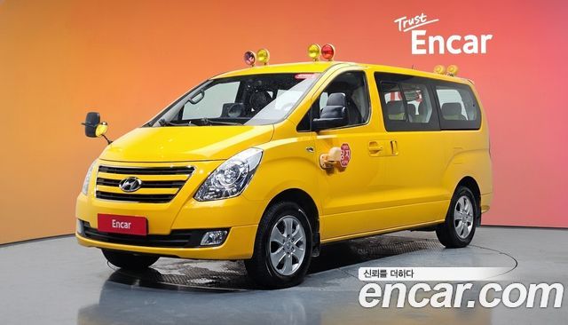 Hyundai Starex 2017 — photo 1