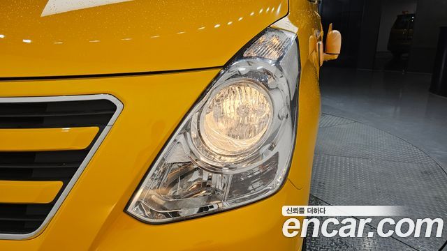 Hyundai Starex 2017 — photo 8