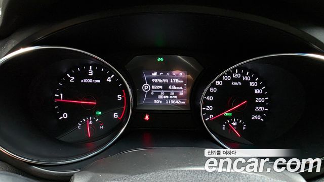 Kia Canival 2017 — photo 11
