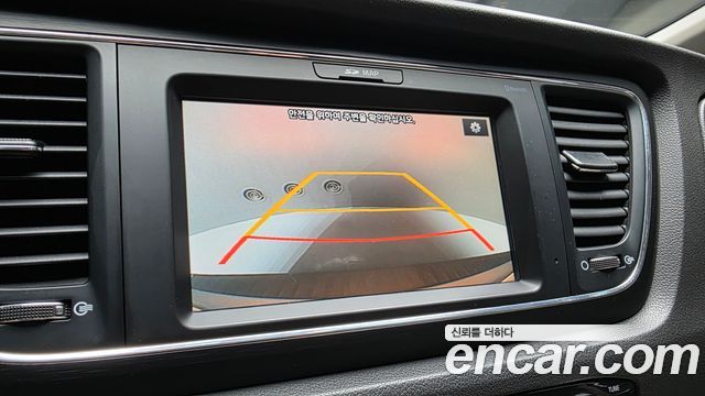Kia Canival 2017 — photo 21