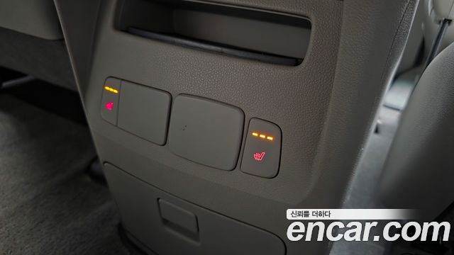 Kia Canival 2017 — photo 22