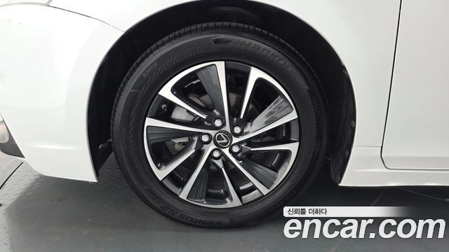 Lexus CT200h 2018 — photo 5
