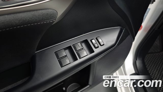Lexus CT200h 2018 — photo 28