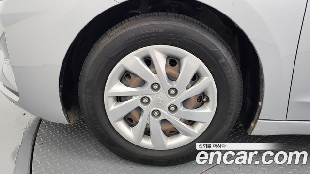 Hyundai AVANTE 2020 — photo 5