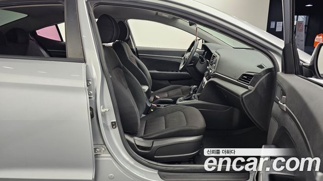 Hyundai AVANTE 2020 — photo 11