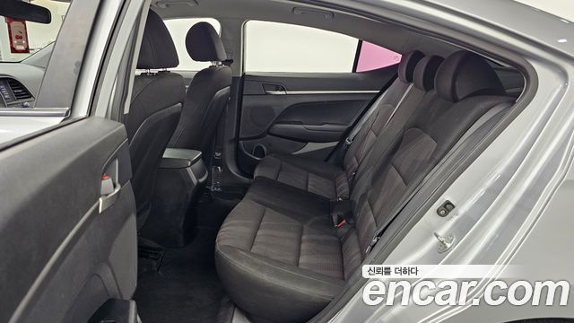 Hyundai AVANTE 2020 — photo 12