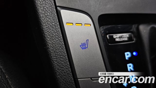 Hyundai AVANTE 2020 — photo 16