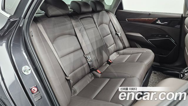 Kia K7 2017 — photo 17
