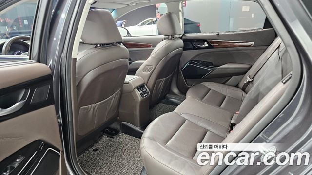 Kia K7 2017 — photo 18