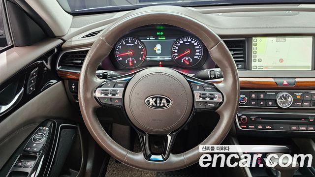 Kia K7 2017 — photo 19