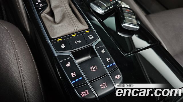Kia K7 2017 — photo 25