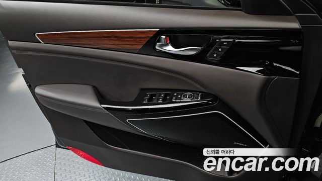 Kia K7 2017 — photo 14