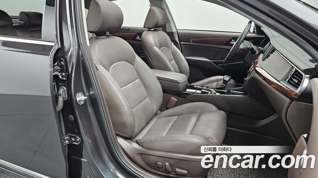 Kia K7 2017 — photo 16