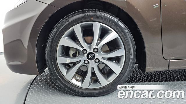 Hyundai Accent 2015 — photo 5