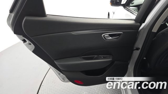 Renault Korea SM6 2019 — photo 15