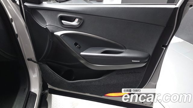 Hyundai Santafe 2016 — photo 14