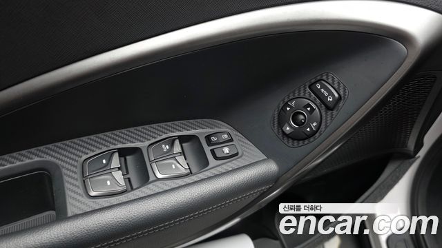 Hyundai Santafe 2016 — photo 30